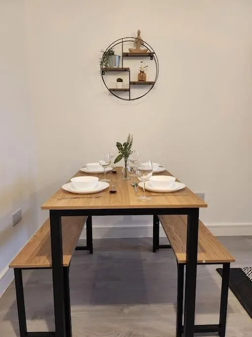 Supervalue Suite 7 - Fast Wifi, Hotel Linen, Keyless Entry, City Only 10 Mins - By Property Promise Cardiff 0*,