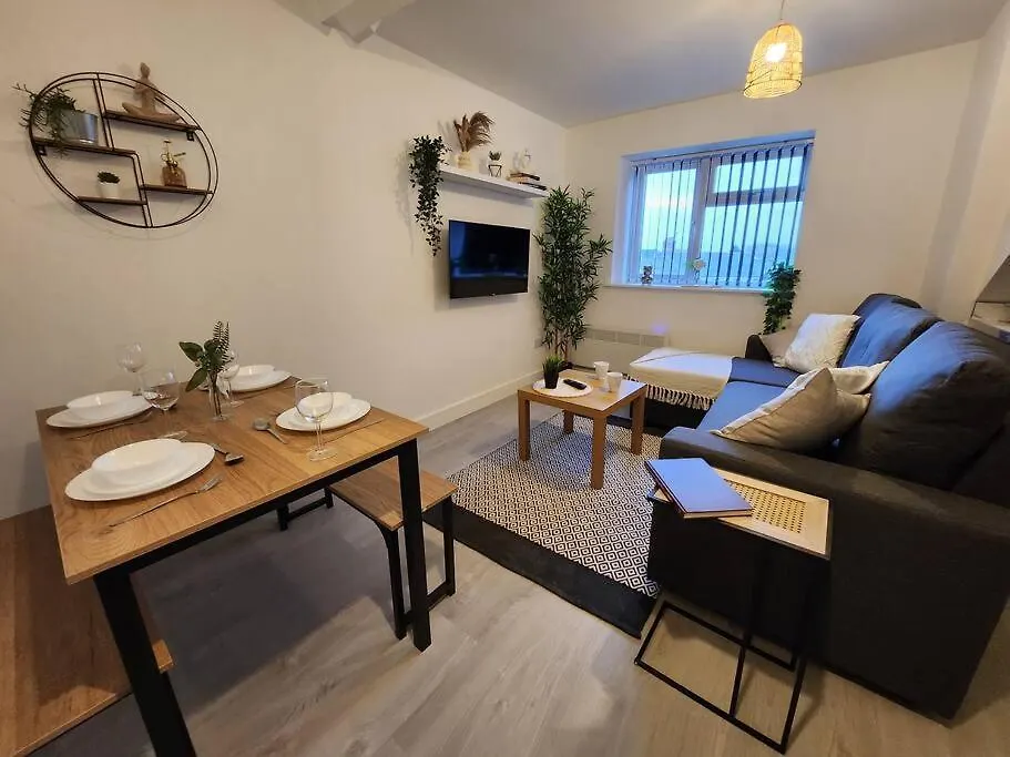 Supervalue Suite 7 - Fast Wifi, Hotel Linen, Keyless Entry, City Only 10 Mins - By Property Promise Cardiff 0*,  United Kingdom