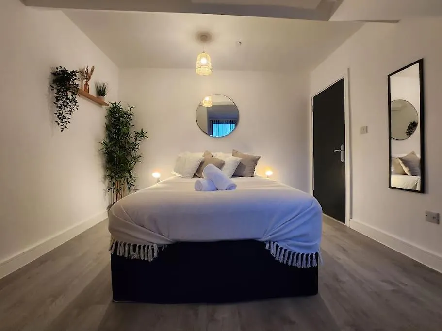 Apartment Supervalue Suite 7 - Fast Wifi, Hotel Linen, Keyless Entry, City Only 10 Mins - By Property Promise Cardiff