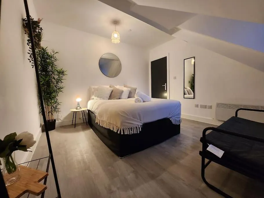 Apartament Supervalue Suite 7 - Fast Wifi, Hotel Linen, Keyless Entry, City Only 10 Mins - By Property Promise Cardiff
